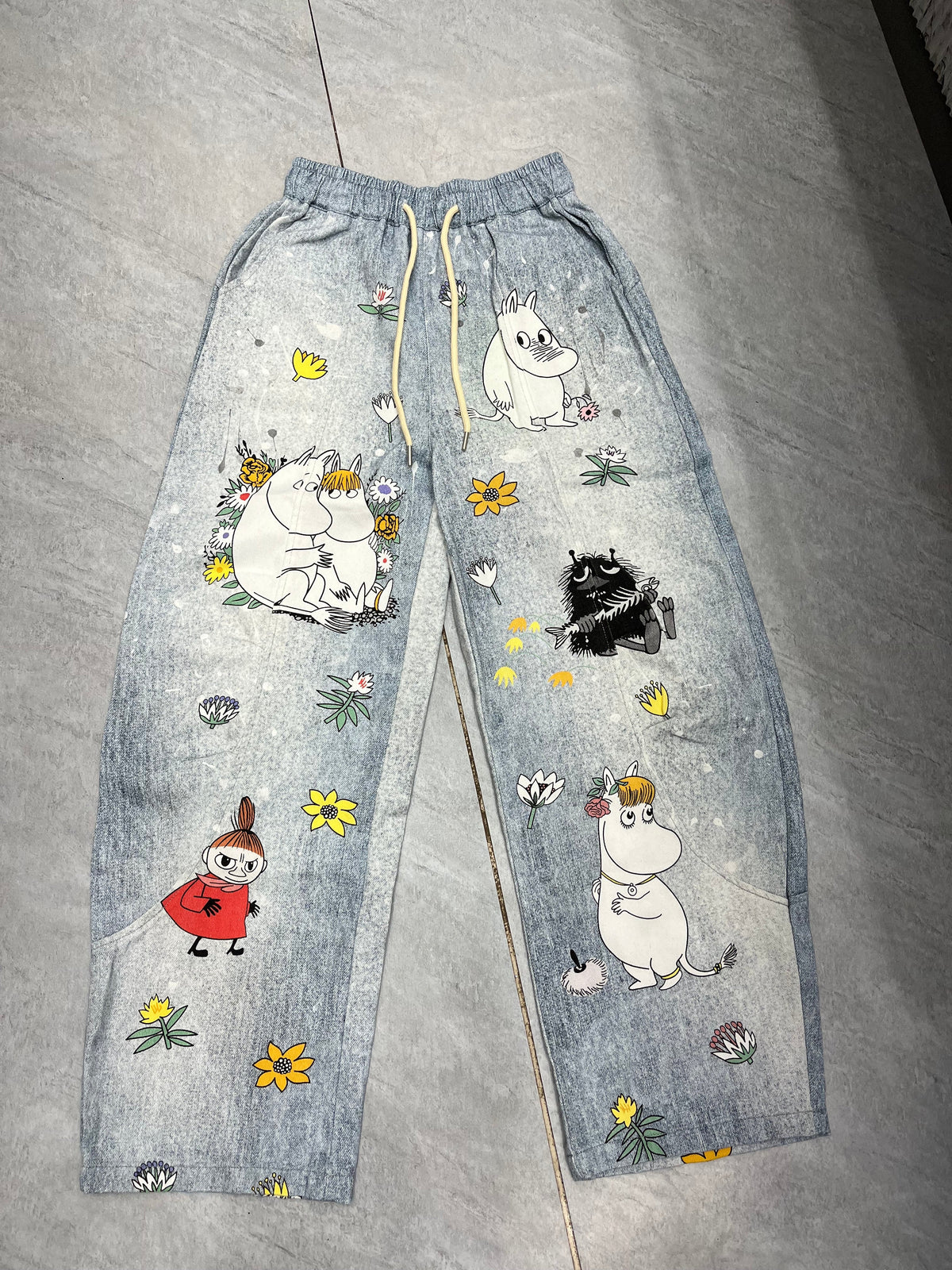 Women's Street Style Cartoon Patch Pants Jeans